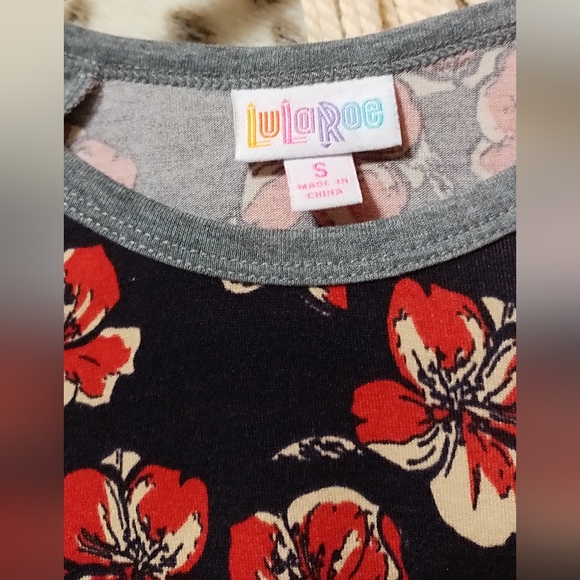 A quarter shirt - Picture 2 of 4